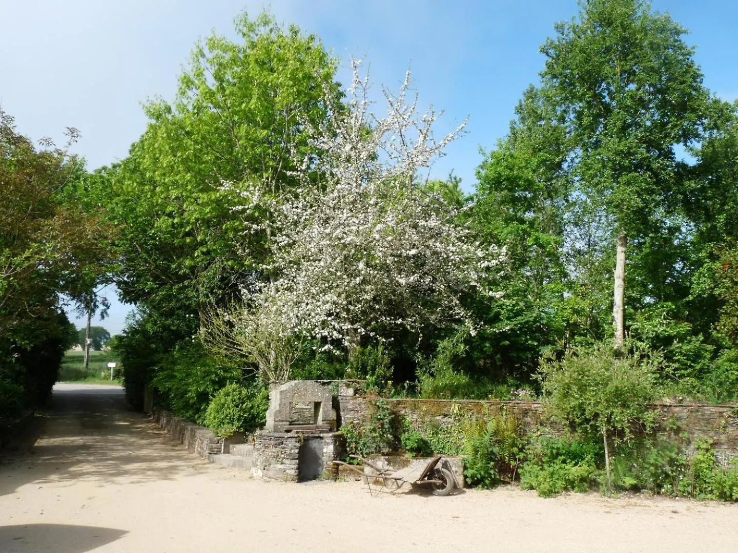 La Petite Ferme De Quehero Saint-Igeaux