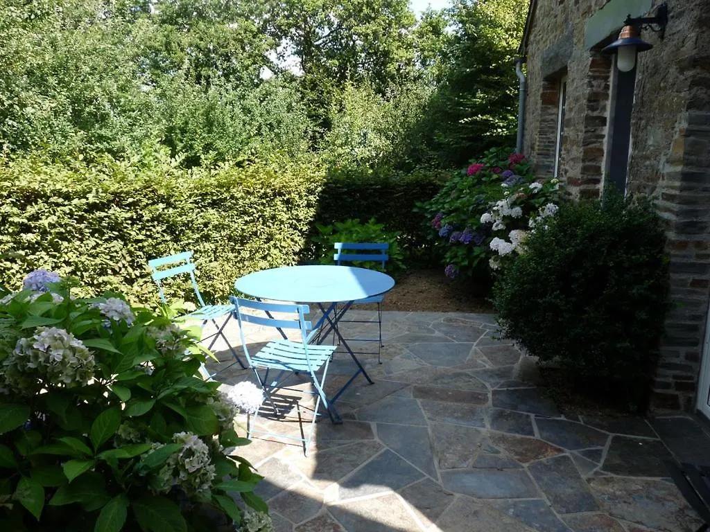 Holiday home La Petite Ferme De Quehero Saint-Igeaux